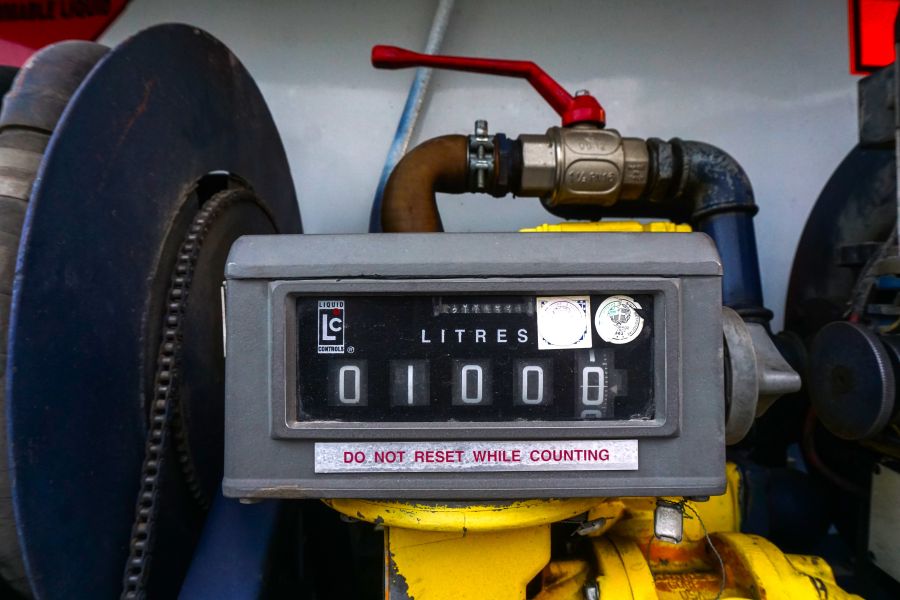 Επίδομα θέρμανσης: Τα συνηθέστερα λάθη που οδηγούν σε απόρριψη - Τι ισχύει για καυσόξυλα και πέλετ - FinanceNews.gr