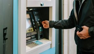 ΔΥΠΑ: Ξεκινάει η χορήγηση επιδόματος ανεργίας – 11.500 ήδη οι δικαιούχοι - FinanceNews.gr