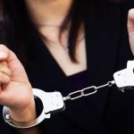 Χειροπέδες σε λογίστρια που υπεξαίρεσε 450.000 ευρώ από κοινοπραξία στο μετρό Θεσσαλονίκης