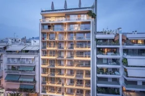 Coco-Mat: Το ΣτΕ «τιμωρεί» τη Διοίκηση για την καθυστέρηση κατεδάφισης του ξενοδοχείου - FinanceNews.gr