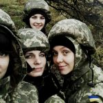 Αποδεκατίστηκαν στο Donbass: Οι Ουκρανοί εξαναγκάστηκαν να ρίξουν στις μάχες κορίτσια 18 ετών