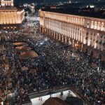 Σεισμός στη Βουλγαρία… κατακλύζεται από διαδηλωτές η Σόφια, ζητούν να πέσει η κυβέρνηση – Δεν θέλουν το ευρώ