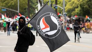 Σάλο προκαλεί το FBI - Η Antifa η μεγαλύτερη τρομοκρατική απειλή στις ΗΠΑ - Τα αναπάντητα ερωτήματα