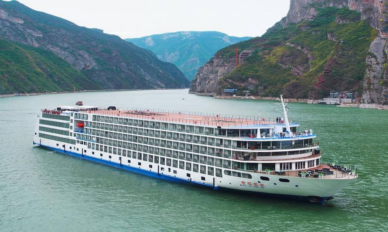 Μπαίνει στην Ευρώπη η Century Cruises - Αρχιπέλαγος, Η 1η ναυτιλιακή πύλη ενημέρωσης στην Ελλάδα