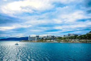 Από τη Ρεβυθούσα στον Κάθετο Διάδρομο: Το παρασκήνιο του δεύτερου FSRU - FinanceNews.gr