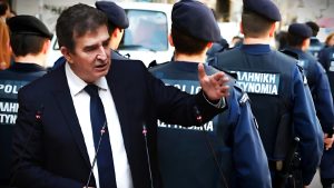 Χρυσοχοΐδης για μπλόκα: «Παράνομη η κατάληψη δρόμων»