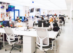 Στρατηγική για την αγορά εργασίας: Προκλήσεις στους νέους, τις γυναίκες και τα ευάλωτα άτομα