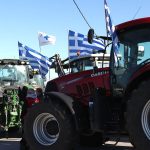 Αγρότες στα μπλόκα - Ούτε βήμα πίσω: Κλείνουν δρόμους και τελωνεία - FinanceNews.gr