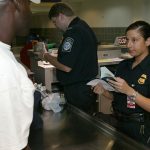 ΗΠΑ: Η Ουάσινγκτον ανέστειλε τα αιτήματα για μετανάστευση από 19 χώρες