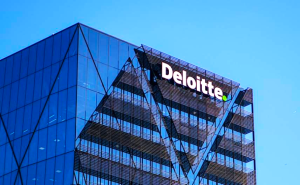Συγκρατημένη αισιοδοξία στην αγορά εμπορικών ακινήτων: Πού «βλέπει» ευκαιρίες η Deloitte - FinanceNews.gr