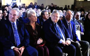 Καραμανλής-Βενιζέλος-Σαμαράς στην πρώτη σειρά: Η «παλιά φρουρά» επιστρέφει στο προσκήνιο - FinanceNews.gr