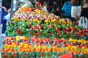 «Σφραγίζουν» οι λαϊκές: Πανελλαδική απεργία επ’ αόριστον από 7 Ιανουαρίου