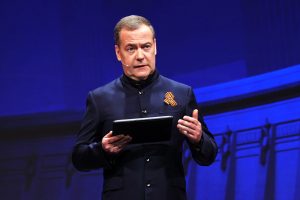 Ρωσική κλιμάκωση: Οι βαριές εκφράσεις Μεντβέντεφ και το μήνυμα προς το Κίεβο