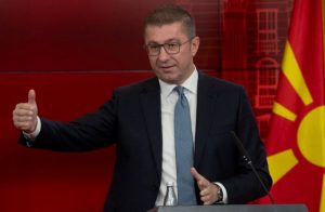 Νέες προκλήσεις από τα Σκόπια: Ο Μίτσκοσκι αγνοεί τη Συμφωνία των Πρεσπών
