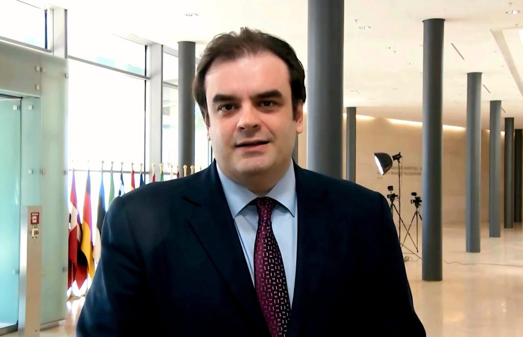 Δωρεά οχήματα στο υπουργείο Προστασίας του Πολίτη από μιντιακό παίκτη - Financial Report