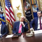 Πίεση σε Ζελένσκι, αδιαλλαξία Πούτιν: Το παρασκήνιο των πεντάωρων συνομιλιών - FinanceNews.gr