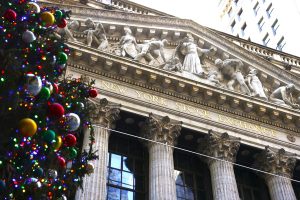 Wall Street: Ο S&P 500 βάζει φρένο στο αρνητικό σερί με σύμμαχο τον πληθωρισμό