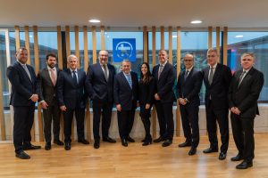 Η Alpha Bank ολοκληρώνει την εξαγορά της AXIA, δημιουργώντας μία κορυφαία πλατφόρμα Investment Banking & Capital Markets - FinanceNews.gr