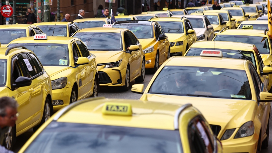 Χωρίς ταξί για δύο ημέρες Αθήνα και Θεσσαλονίκη