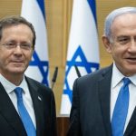 Axios - Ο Netanyahu απαγόρευσε στον πρόεδρο Herzog να παραστεί στην τελετή έναρξης του Συμβουλίου Ειρήνης για την Γάζα