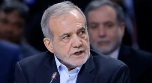 Pezeshkian κατά Trump: Οποιαδήποτε επίθεση στον ανώτατο ηγέτη Khamenei θα σημάνει ολοκληρωτικό πόλεμο με το Ιράν