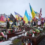 Η πλύση εκγεφάλου καλά κρατεί - Οι Ουκρανοί υποστηρίζουν τη συνέχιση του πολέμου μέχρι τέλους