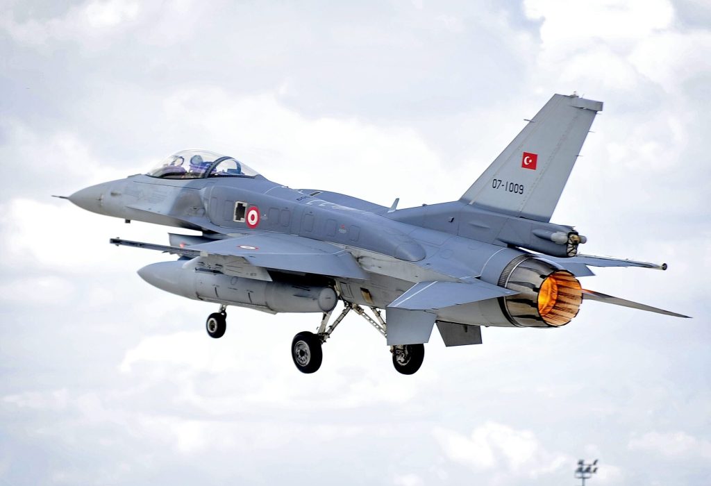 Πέντε παραβιάσεις του ελληνικού εναέριου χώρου στο κεντρικό και νοτιοανατολικό Αιγαίο