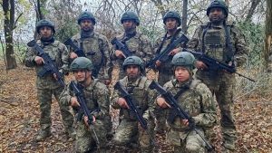 «Θα αυτομολήσουμε στους Ρώσους» - Πρώην μισθοφόρος ασκεί κριτική στη διάλυση της Ουκρανικής Διεθνούς Λεγεώνας