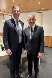 Νταβός: Εξάρχου με Khalid Al-Falih και Eric Trump για το επενδυτικό περιβάλλον στην Ελλάδα