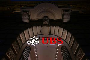 UBS για ελληνικές τράπεζες: Discount στις αποτιμήσεις, ανάπτυξη στα κέρδη και νέο re-rating στο τραπέζι