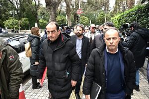 «Δεν κάνουμε πίσω!» – Οι αγρότες συνεχίζουν τις κινητοποιήσεις