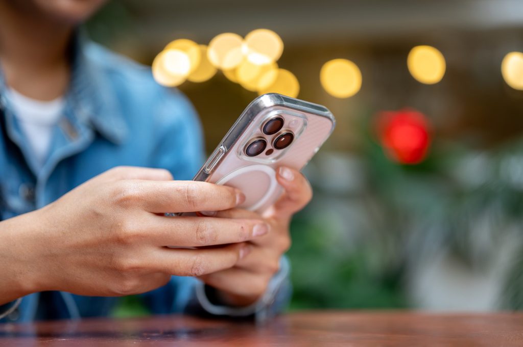 Apple: Στην κορυφή της παγκόσμιας αγοράς smartphone το 2025 με μερίδιο 20% - Financial Report