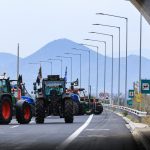 Διαλύονται τα αγροτικά μπλόκα στον Ε65