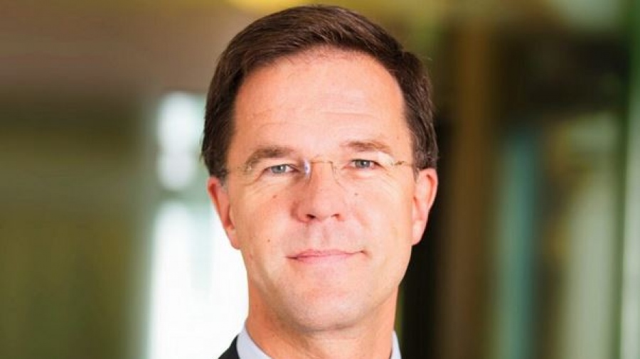 Politico: Το να περπατάς σε τεντωμένο σχοινί στον άνεμο είναι πιο εύκολο από το να κάνεις τη δουλειά του Rutte υπό τον Trump