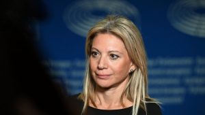 Η Καρυστιανού συναντάει Guilfoyle, θα παίξει το χαρτί Trump στην Ελλάδα – Έχει δυναμική πατριωτικού, αντι-ευρωπαϊκού κόμματος