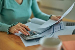 ΑΑΔΕ: Πώς θα αποφύγετε τις κατασχέσεις της εφορίας