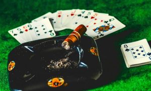 ΕΛΑΣ: Έφοδος και δύο συλλήψεις σε παράνομο μίνι καζίνο στην Κυψέλη