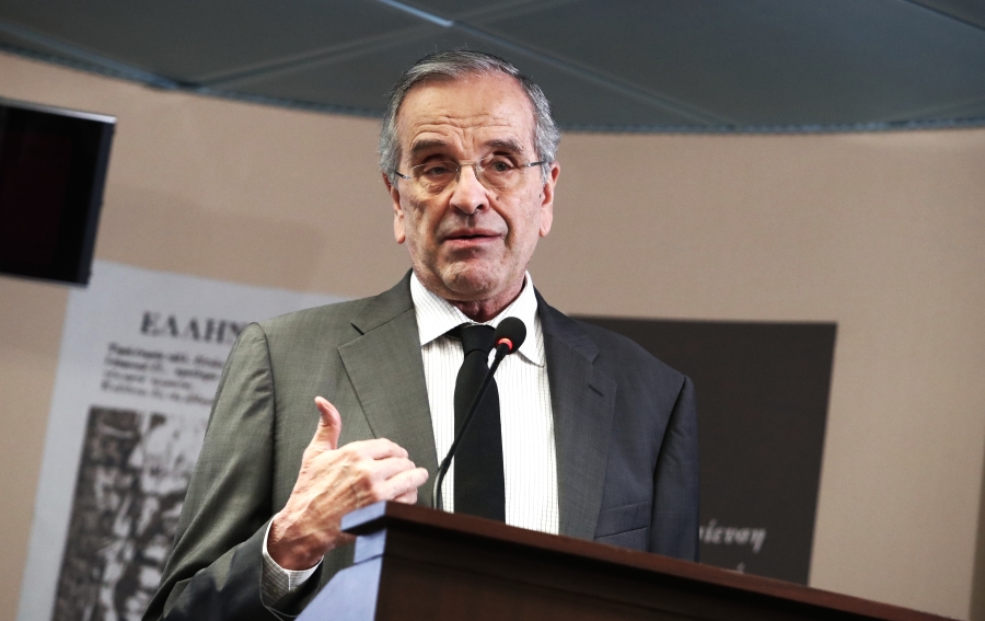 Ο Σαμαράς «χτίζει» υπερκομματικό ρόλο και κρατά για μετά την ανακοίνωση κόμματος