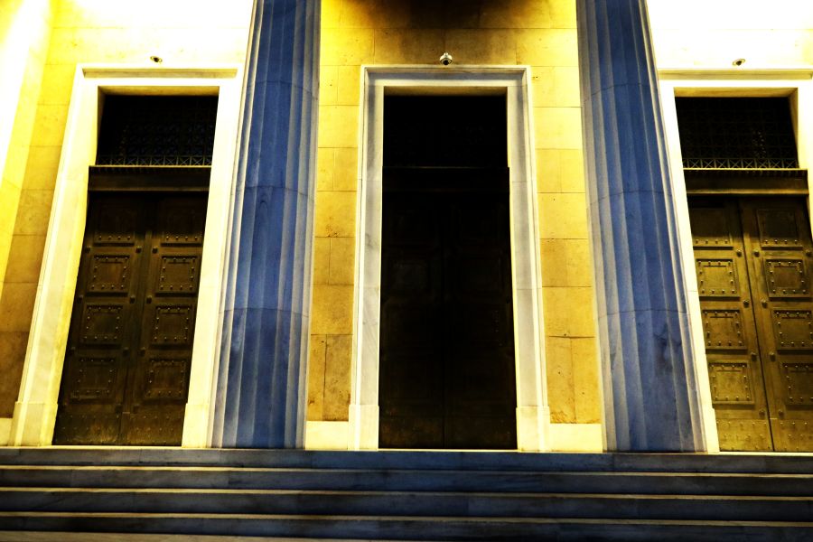 Σε υψηλό 10ετίας οι καταθέσεις στις ελληνικές τράπεζες: Τα νοικοκυριά οδηγούν την «έκρηξη»