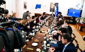 Μητσοτάκης στο υπουργικό: «Η σκέψη μας στα Τρίκαλα» - Έρευνα για ευθύνες μετά την τραγωδία στη Βιολάντα