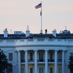 Guardian: Ασυνήθιστη επικοινωνία ανθρώπου του Trump με ξένη υπηρεσία πληροφοριών