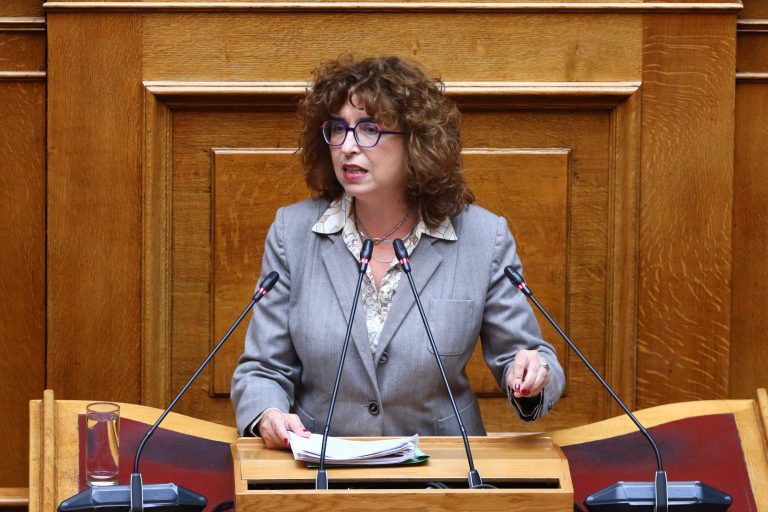 Στους πέντε βουλευτές η Πλεύση Ελευθερίας μετά την ανεξαρτητοποίηση Καραγεωργοπούλου