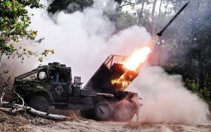 Σβήνουν την Δ. Ουκρανία, χτύπημα με 200 drones και Tu-95MS – Zelensky: Απέτυχε η αεράμυνα – Μόλις 13 χλμ από Χρυσό Μήλο