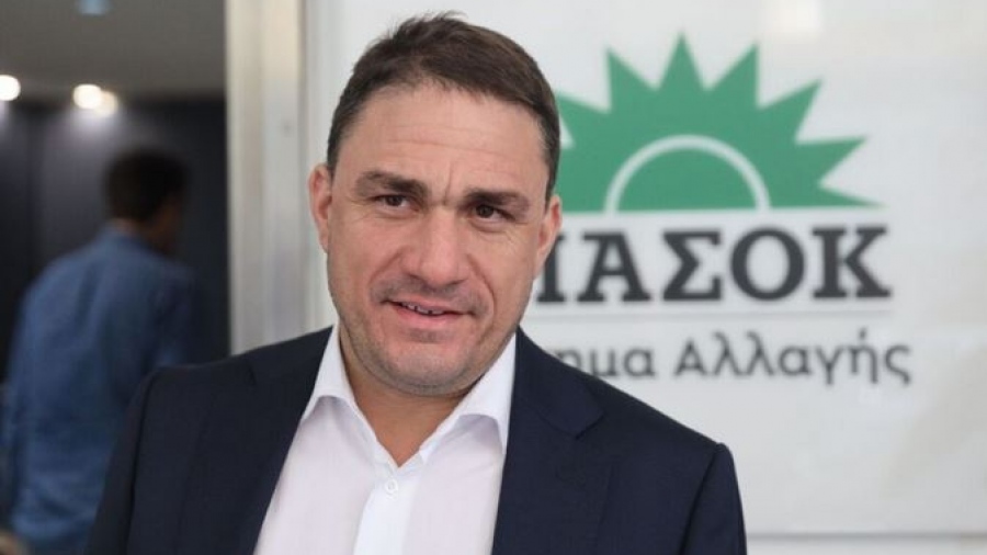 Τσουκαλάς: Ο Πρωθυπουργός πετά χαρταετό όλον τον χρόνο - Εικονική πραγματικότητα με ψέματα και ανακρίβειες