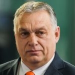 Ο Orbán τρολάρει την φιλοπόλεμη ευρωπαϊκή ελίτ: «Ναπολέων και Hitler απέτυχαν, αλλά ίσως το καταφέρει η Kaja Kallas»
