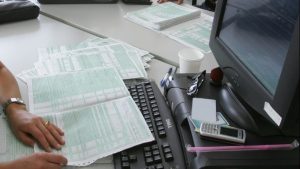 Στην τελική ευθεία η έναρξη υποβολής φορολογικών δηλώσεων και η ανάρτηση των εκκαθαριστικών του ΕΝΦΙΑ