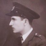 Σαν σήμερα 4 Φεβρουαρίου: Εκτελείται ο Κώστας Περρίκος, ο αεροπόρος που ανατίναξε τα γραφεία των Ναζί στη Γλάδστωνος