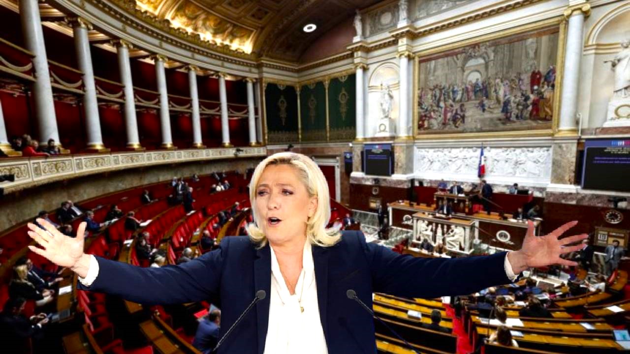 Γαλλία: Αντιμέτωπη με δύο προτάσεις μομφής η κυβέρνηση πριν το «κλείδωμα» του προϋπολογισμού