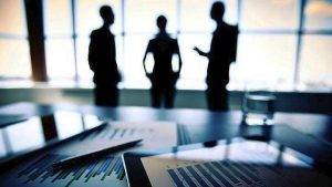 Οι Έλληνες δουλεύουν έξι μήνες το χρόνο για να πληρώνουν φόρους και εισφορές