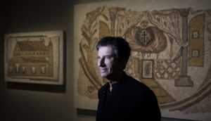 Παραιτήθηκε ο πρώην υπουργός Πολιτισμού και στέλεχος του ΥΠΕΞ της Γαλλίας Jacques Lang για ξέπλυμα χρήματος με τον Epstein